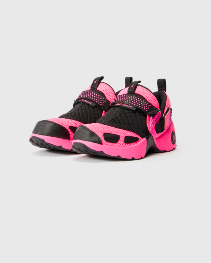 Chunky tenisky, Jordan, 3120 Kč
Chunky tenisky, Jordan, 3120 Kč