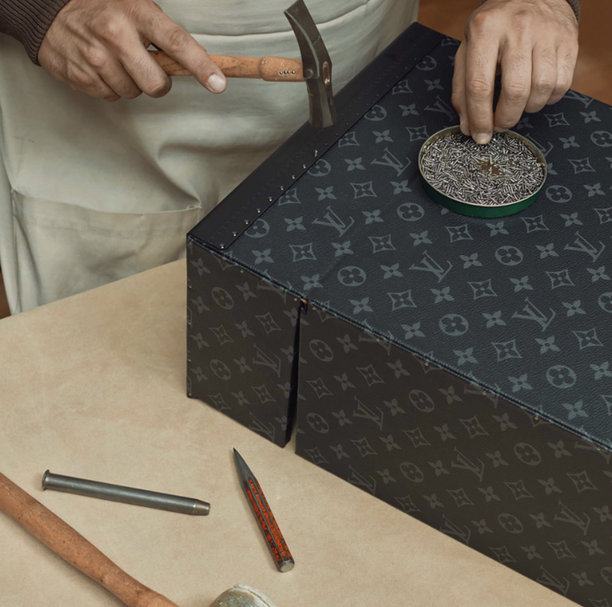 Dodnes jsou výrobky Louise Vuitton zárukou kvalitního řemeslného zpracování.
Dodnes jsou výrobky Louise Vuitton zárukou kvalitního řemeslného zpracování.