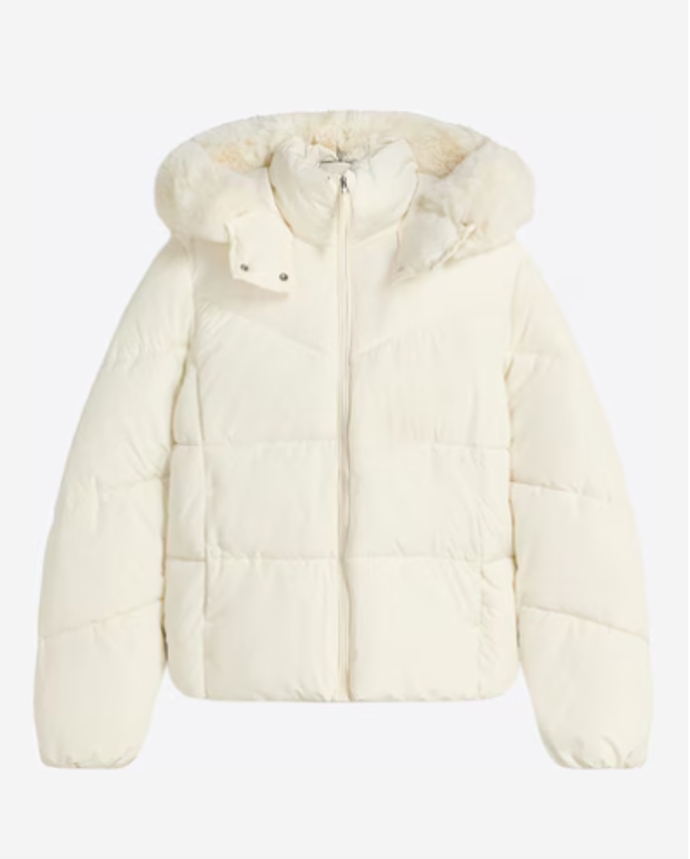 Bershka Zimní bunda 999 Kč
Bershka Zimní bunda 999 Kč
