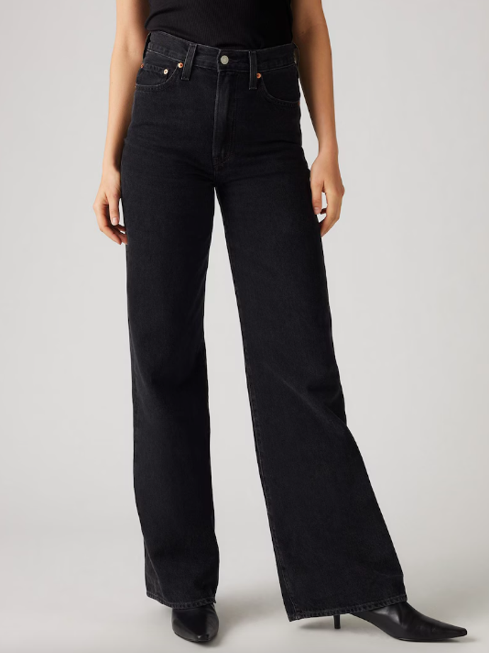 LEVI'S ® Baggy Džíny 2879 Kč
LEVI'S ® Baggy Džíny 2879 Kč