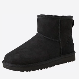 UGG Kozačky 4999 Kč
