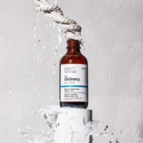 Hydratační sérum, The Ordinary, 420 Kč
