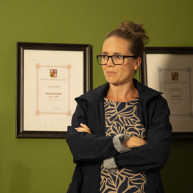 Nekonečný seriál Ulice sleduje dramatické osudy několika spřátelených rodin žijících v sousedství
