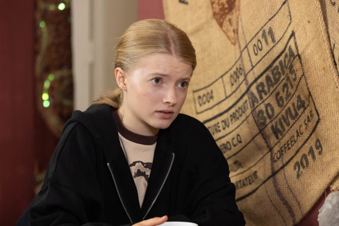 Nekonečný seriál Ulice sleduje dramatické osudy několika spřátelených rodin žijících v sousedství
Nekonečný seriál Ulice sleduje dramatické osudy několika spřátelených rodin žijících v sousedství