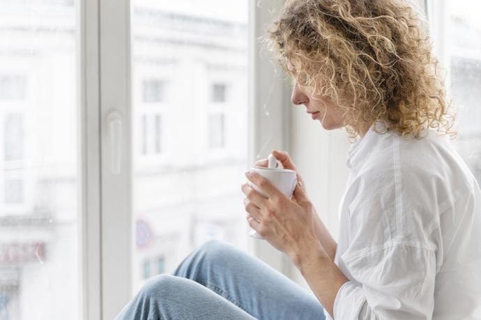 Nebylo to vůbec jednoduché. Ani trochu. Noci proplakala, přemýšlela, zda udělala správnou věc, jestli opravdu ona má právo rozbít rodinu pro vlastní štěstí.
Nebylo to vůbec jednoduché. Ani trochu. Noci proplakala, přemýšlela, zda udělala správnou věc, jestli opravdu ona má právo rozbít rodinu pro vlastní štěstí.