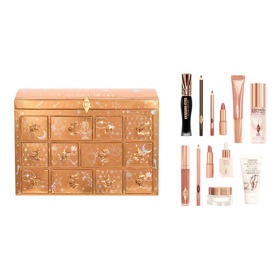 Adventní kalendář, Charlotte Tilbury, 790 Kč
