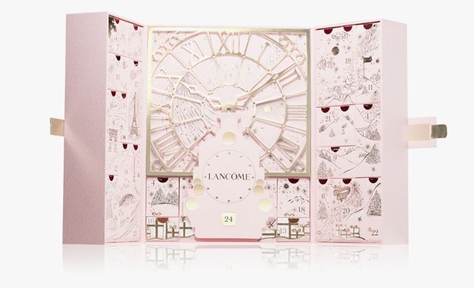 Velký adventní kalendář s přípravky pro zralou pleť, Lancôme, 6 200 Kč
