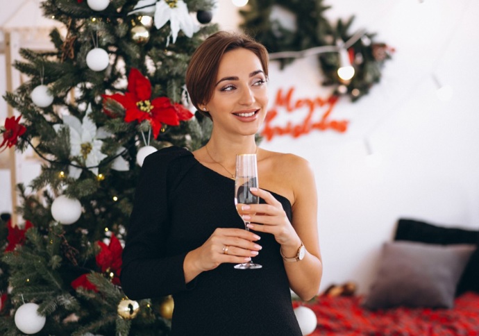Černá barva je noblesní, nadčasová a elegantní. V tomto případě zkrátka nikdy nemůžete udělat chybu. 

