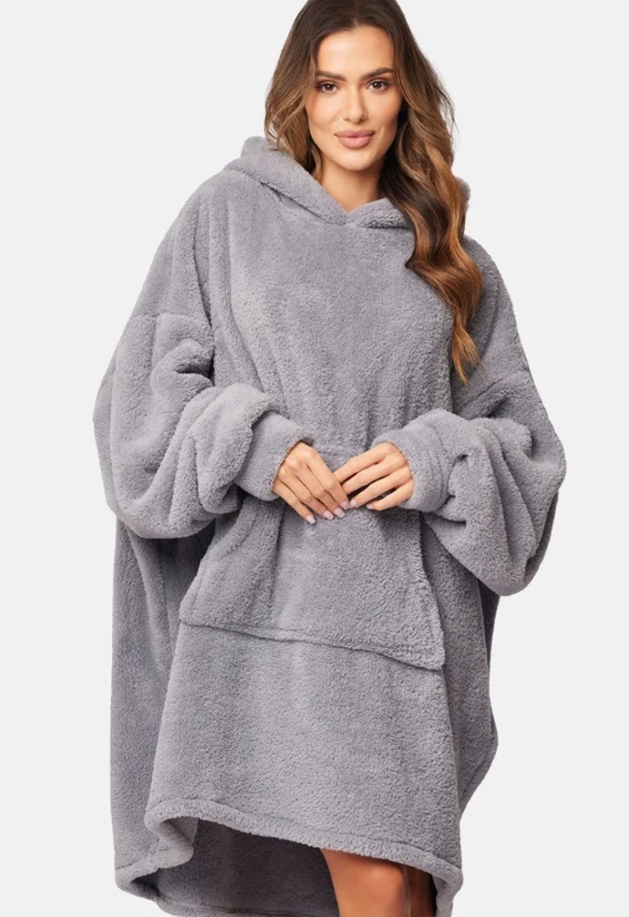 Plyšová oversized mikina, Vivisence, 1 409 Kč
