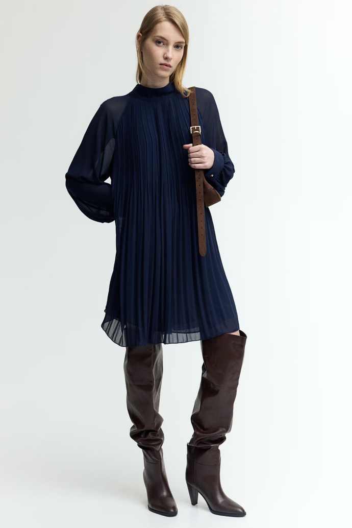 Plisované šaty, H&M, 399 Kč
Plisované šaty, H&M, 399 Kč