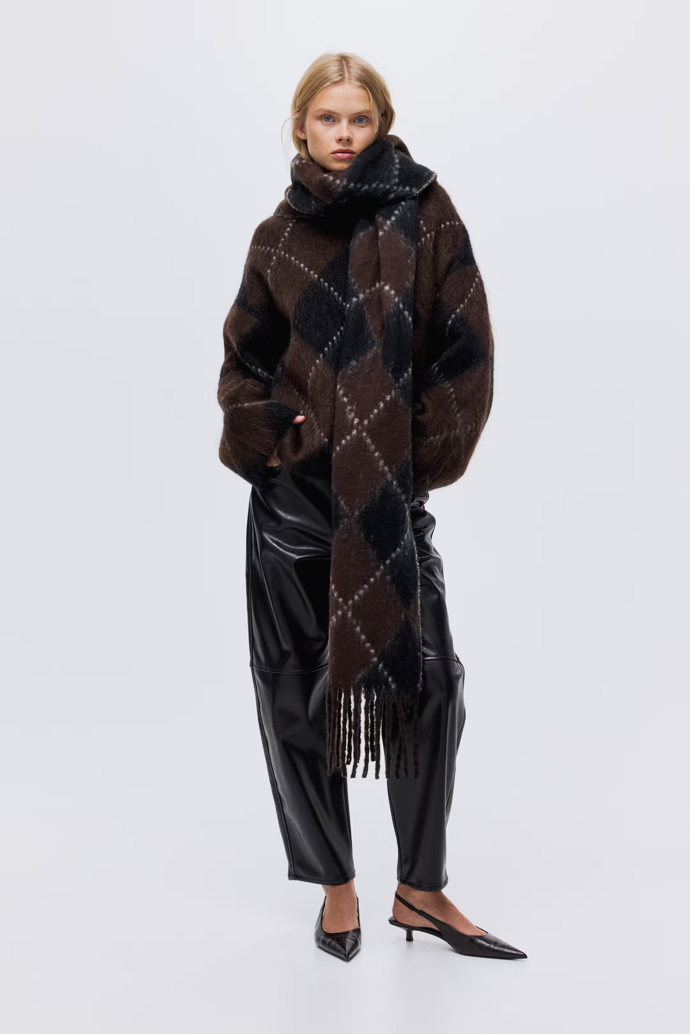 Károvaná šála, H&M, 479 Kč
