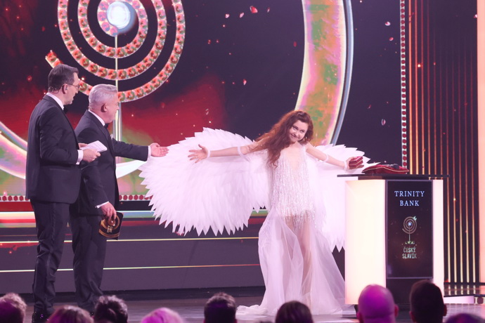 Režisérka Eva Toulová svým outfitem nezklamala
Režisérka Eva Toulová svým outfitem nezklamala