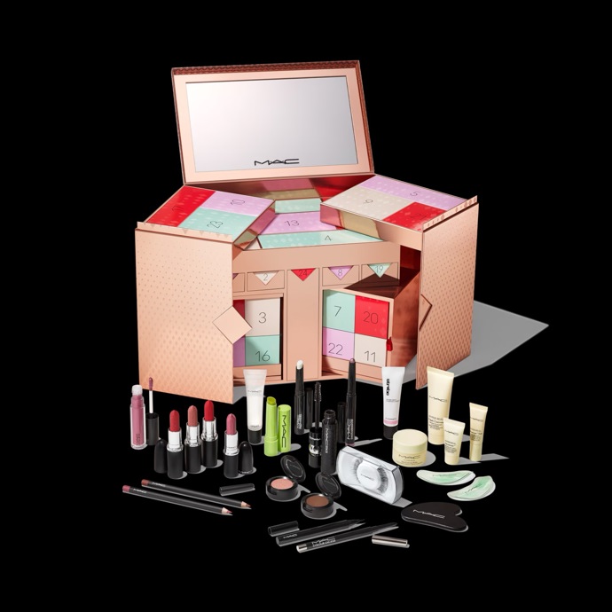 Adventní kalendář, Mac Cosmetics, 6200 Kč
