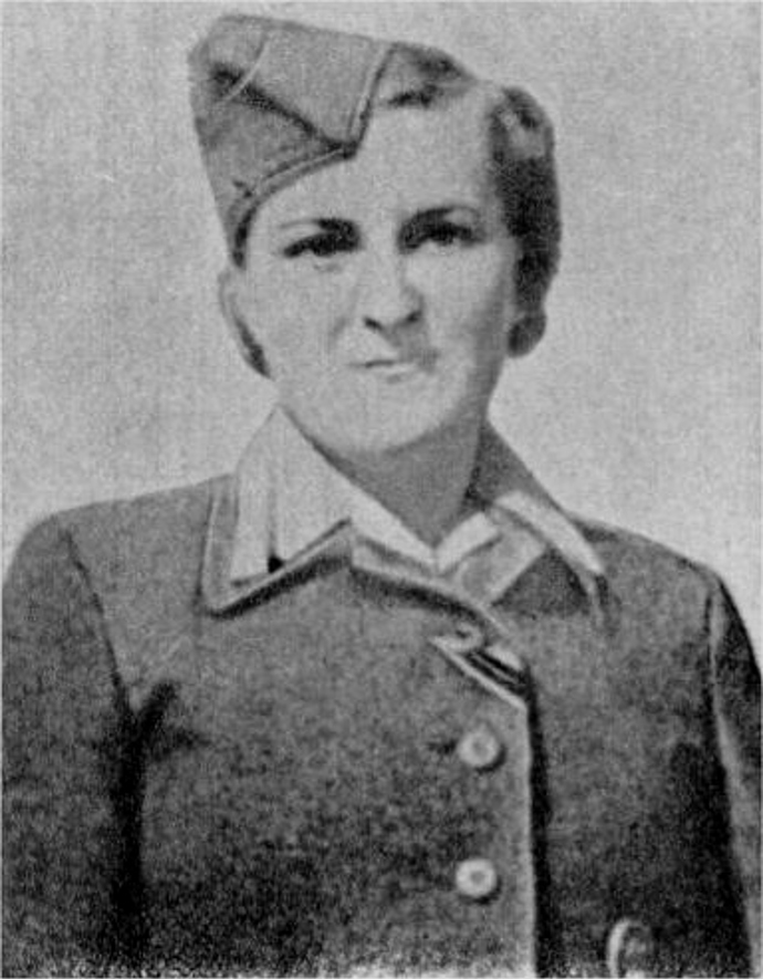 Hermine Braunsteiner, sadistická dozorkyně z Majdanku, byla Elsinou asistentkou. Stejně jako mnoho jejích spolupracovnic je známá svou krutostí. Pořídila si například speciální boty opatřené kovovými háčky a ženy dokázala udupat a ukopat k smrti.
Hermine Braunsteiner, sadistická dozorkyně z Majdanku, byla Elsinou asistentkou. Stejně jako mnoho jejích spolupracovnic je známá svou krutostí. Pořídila si například speciální boty opatřené kovovými háčky a ženy dokázala udupat a ukopat k smrti.