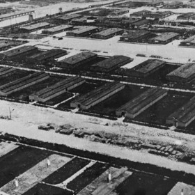 Letecký snímek koncentračního tábora Majdanek ze dne 24. června 1944.
