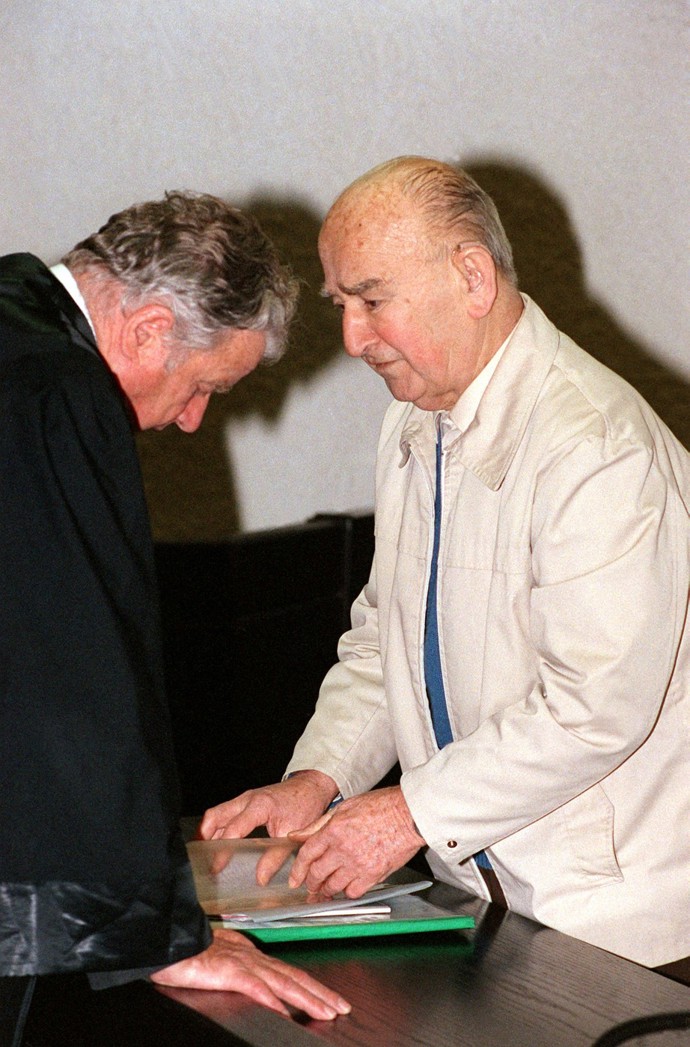 Josef Schwammberger nakonec stanul před soudem
Josef Schwammberger nakonec stanul před soudem