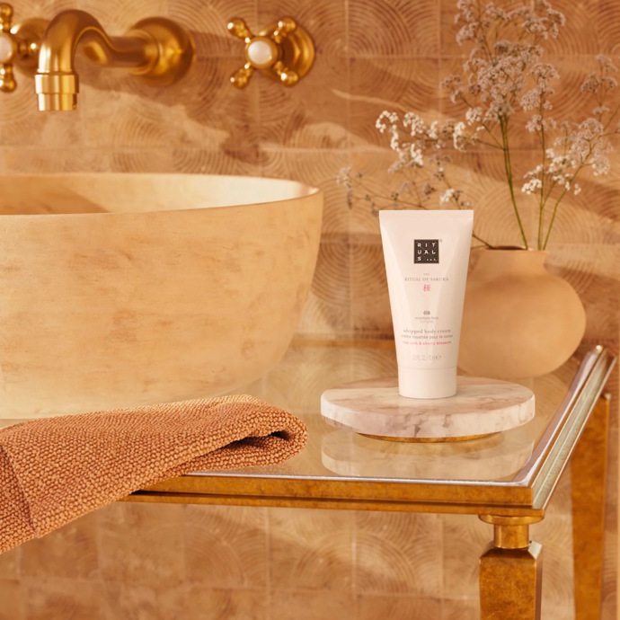 Hydratační krém, Rituals, 220 Kč
Hydratační krém, Rituals, 220 Kč
