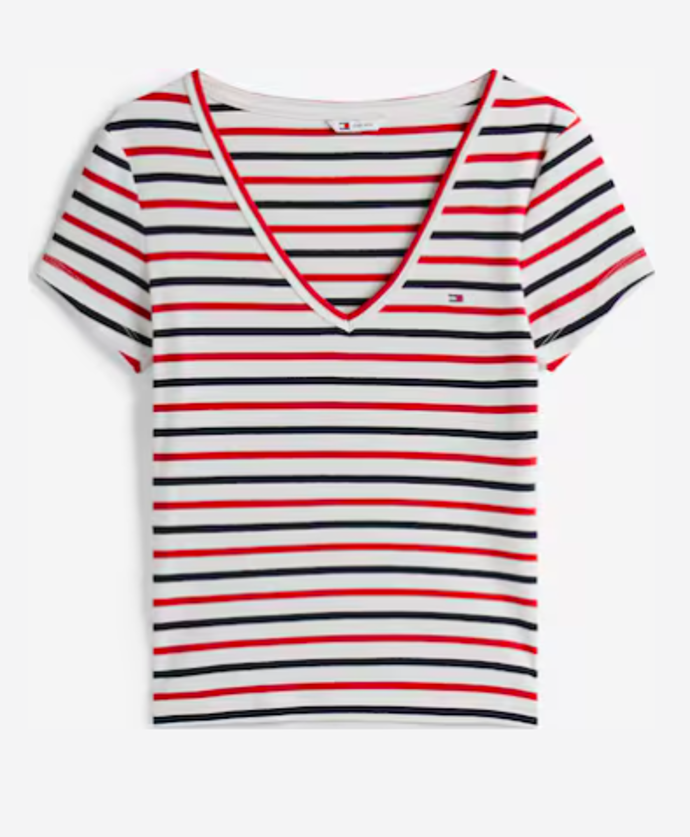 Tommy Jeans Tričko 839 Kč
Tommy Jeans Tričko 839 Kč