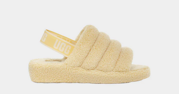 Pantofle na platformě s elastickým páskem UGG Fluff Yeah Terry, 2159 Kč
