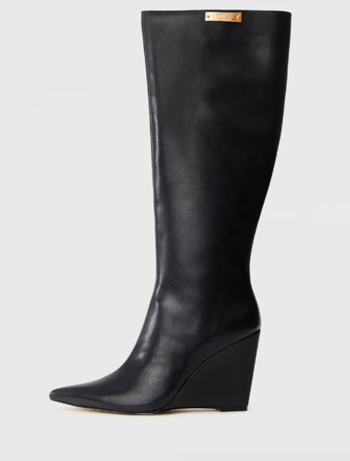 Twinset 4648 Kč
Twinset 4648 Kč