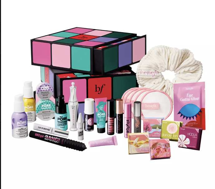 Adventní kalendář, Benefit Cosmetics, 4290 Kč
Adventní kalendář, Benefit Cosmetics, 4290 Kč