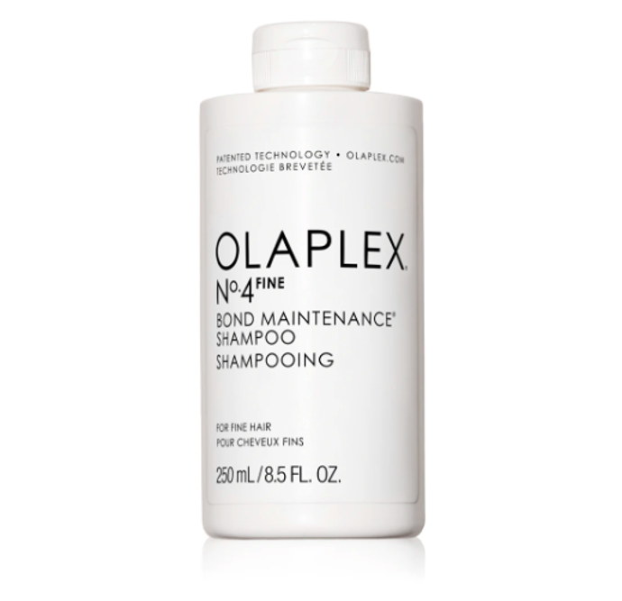 Hydratační šampon, Olaplex, 576 Kč
Hydratační šampon, Olaplex, 576 Kč