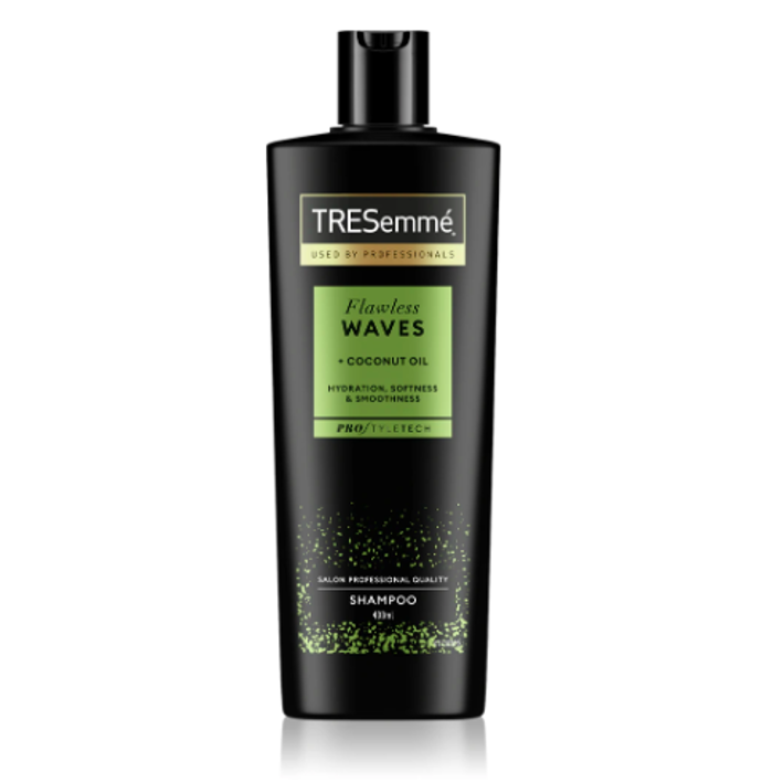 Hydratační šampon, TRESemmé, 151 Kč
Hydratační šampon, TRESemmé, 151 Kč