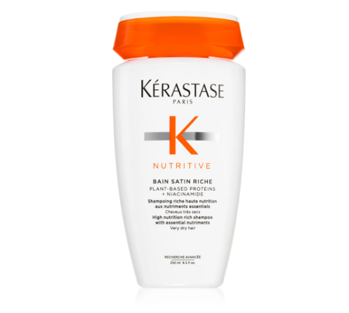Hydratační šampon, Kérastase, 587 Kč
Hydratační šampon, Kérastase, 587 Kč