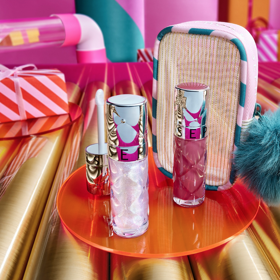 Duo lesků na rty Outrageous Plump s objemovým efektem ve 2 odstínech, 490 Kč
