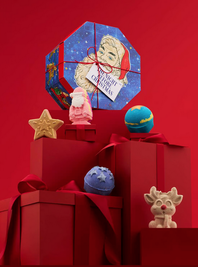 Oslavte svátky s nadílkou pěti svátečních produktů The Night Before Christmas pro šťastné a veselé vánoční koupání. 1150 Kč
Oslavte svátky s nadílkou pěti svátečních produktů The Night Before Christmas pro šťastné a veselé vánoční koupání. 1150 Kč