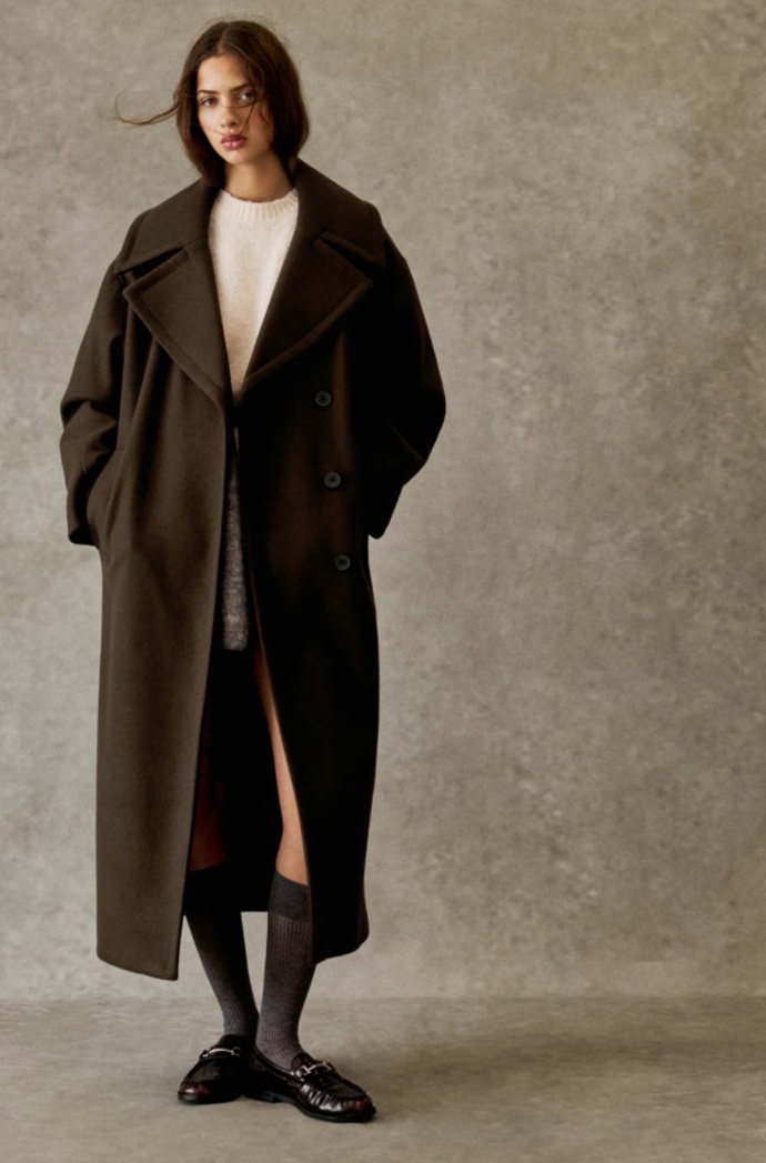 Maxi kabát, PULL&BEAR, 1 799 Kč
