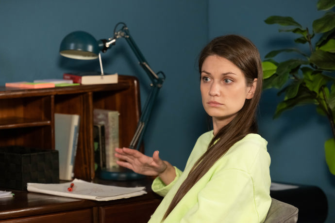 Nekonečný seriál Ulice sleduje dramatické osudy několika rodin žijících v sousedství
