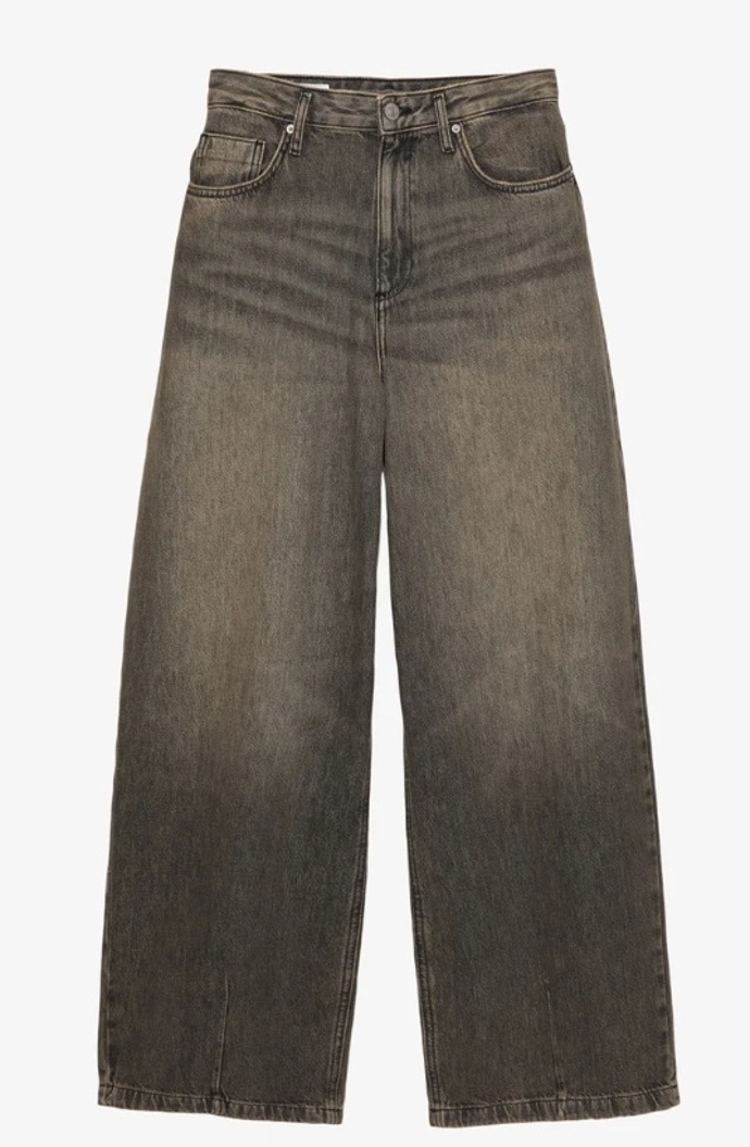 Baggy džíny v hnědém odstínu, PULL&BEAR, 999 Kč
