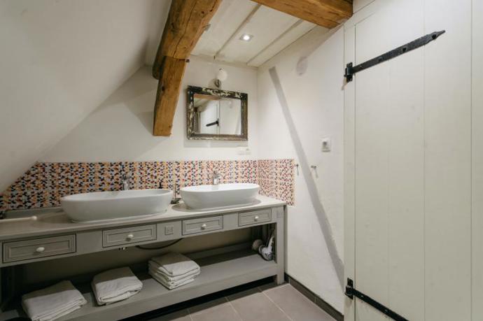 Každý pokoj a apartmán má vlastní charakter, příběh a atmosféru.
