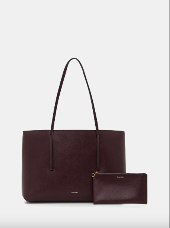 Velká kabelka Calvin Klein, 2 269 Kč (původně 3 399 Kč), prodává Answear
Velká kabelka Calvin Klein, 2 269 Kč (původně 3 399 Kč), prodává Answear