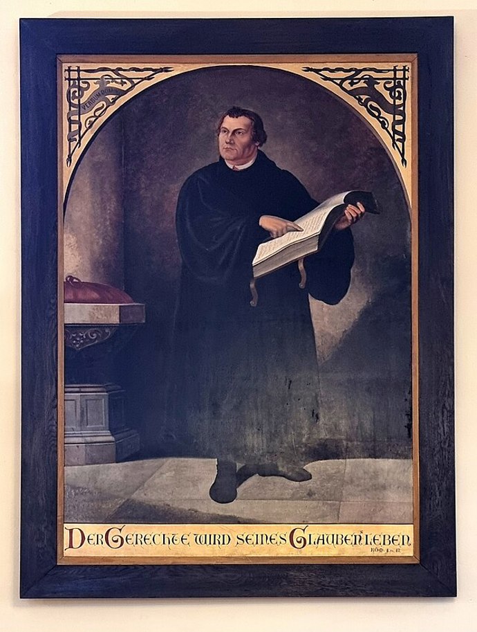 Dnešní světýlka a ozdoby jsou vzdáleným ozvěnou jedné zimní legendy. Ať už je pravdivá, nebo ne, Luther v ní zanechal stopu.
