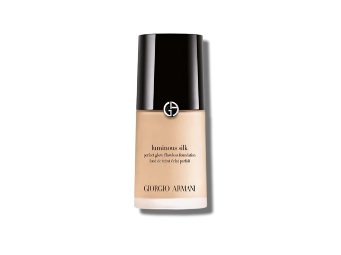 Sametový make-up Luminous Silk, Giorgio Armani, 2 010 Kč (30 ml), prodává Douglas
Sametový make-up Luminous Silk, Giorgio Armani, 2 010 Kč (30 ml), prodává Douglas