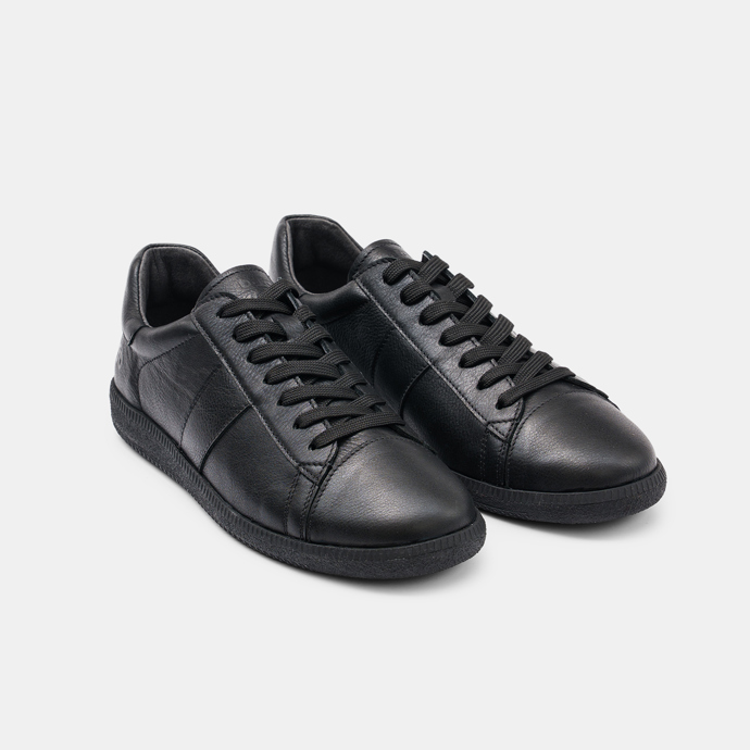 Baťa x botas, 2499 Kč
Baťa x botas, 2499 Kč