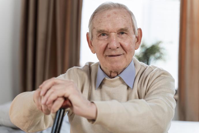 A nyní zjistil, že na Vánoce zůstane v domově důchodců. Nikdo z jeho dětí si ho nechce vzít k sobě domů. Nikdo neprojevil zájem, nikdo nechce...a on se tím trápí.
