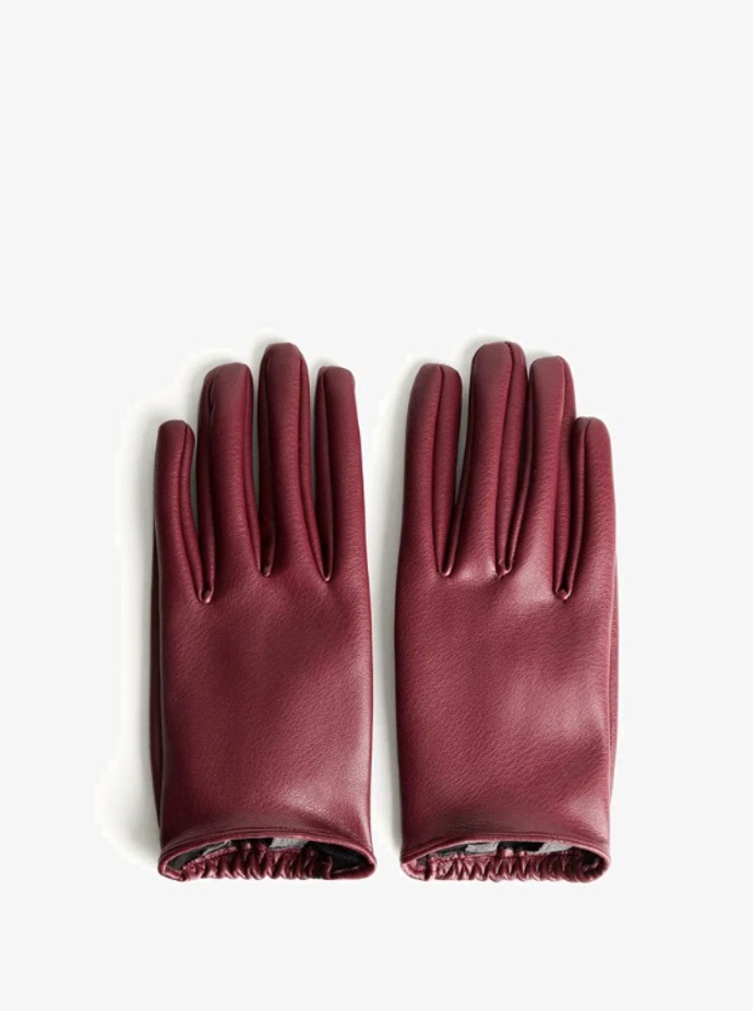 Vínové rukavice, Bershka, 429 Kč
