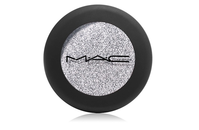 Metalické oční stíny, MAC Cosmetics, 526 Kč
