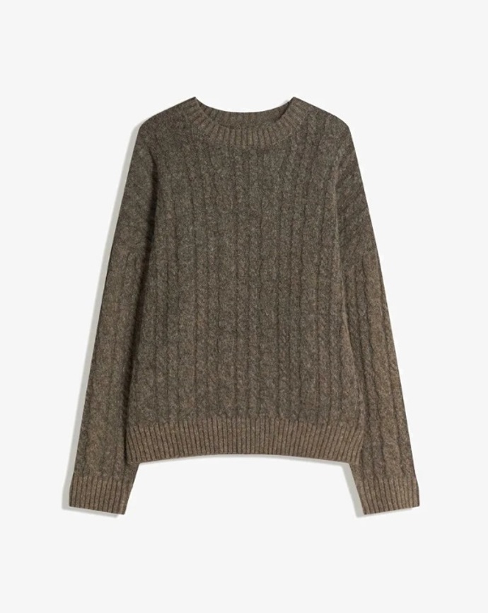 Oversized svetr, Bershka, 699 Kč
Oversized svetr, Bershka, 699 Kč