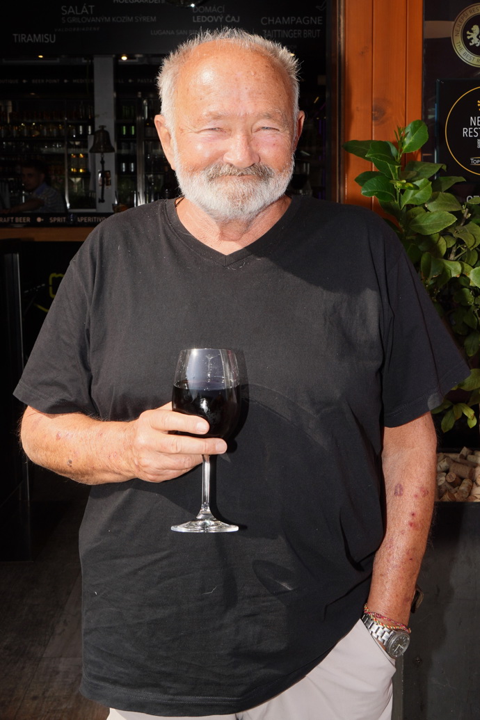 Rudolf dokázal utajit, že již 25 let nežije se svou manželkou
Rudolf dokázal utajit, že již 25 let nežije se svou manželkou