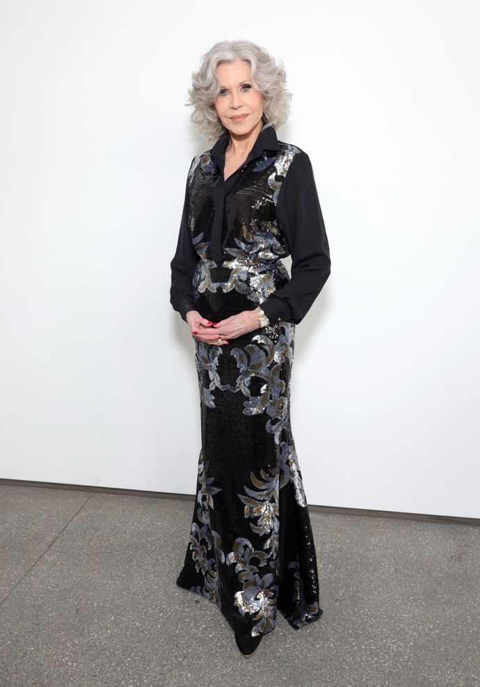 Herečka na Hammer Museum Gala v kompletu halenky a sukně od návrháře Ellie Saaba
Herečka na Hammer Museum Gala v kompletu halenky a sukně od návrháře Ellie Saaba