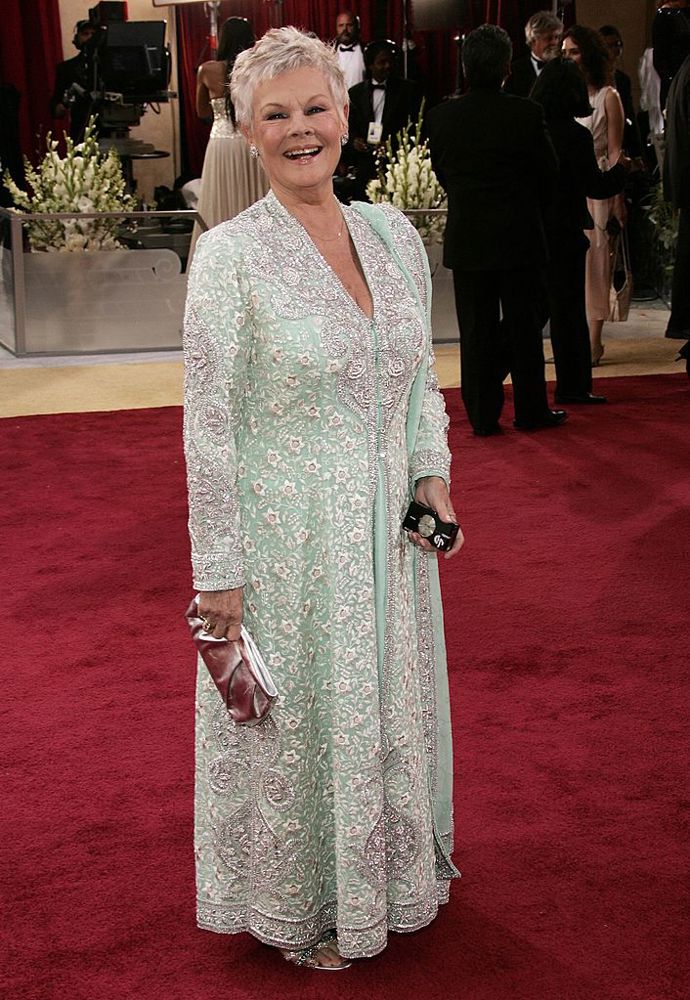 Judi Dench na udílení Oscarů v roce 2006.
