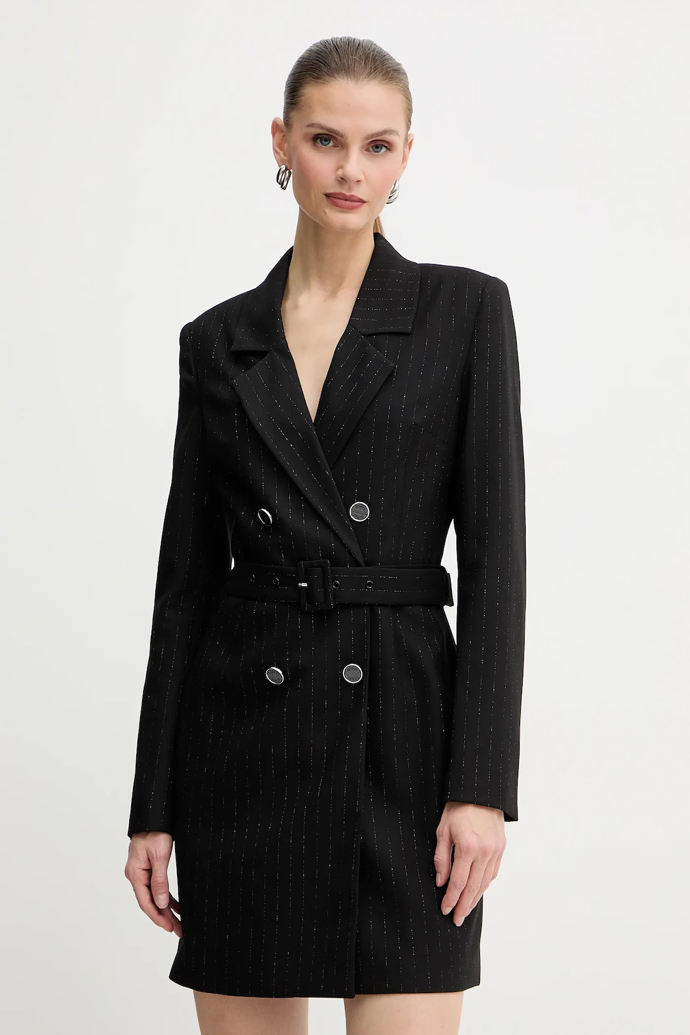 Sakové šaty, Guess/Answear, 3599 Kč
Sakové šaty, Guess/Answear, 3599 Kč