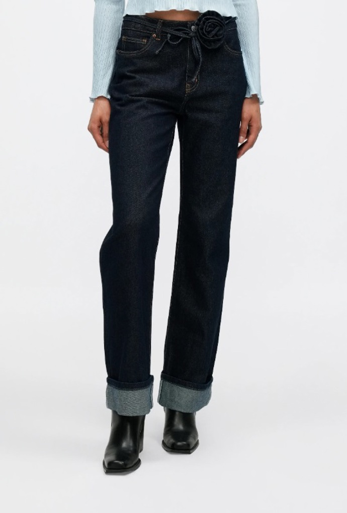 Džíny s ohrnutými nohavicemi, Vero Moda, 1 200 Kč
