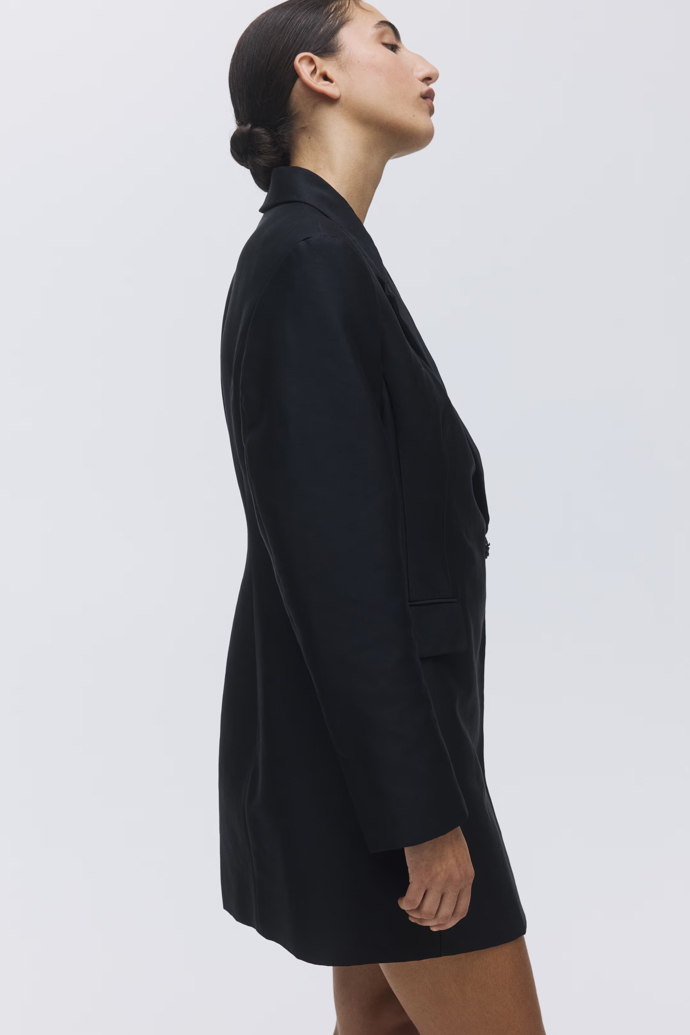 Sakové šaty, H&M , 1239 Kč
Sakové šaty, H&M , 1239 Kč