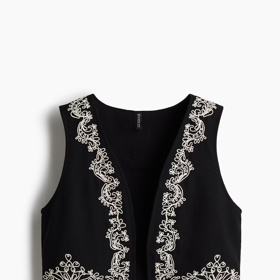 H&M, 739 Kč
