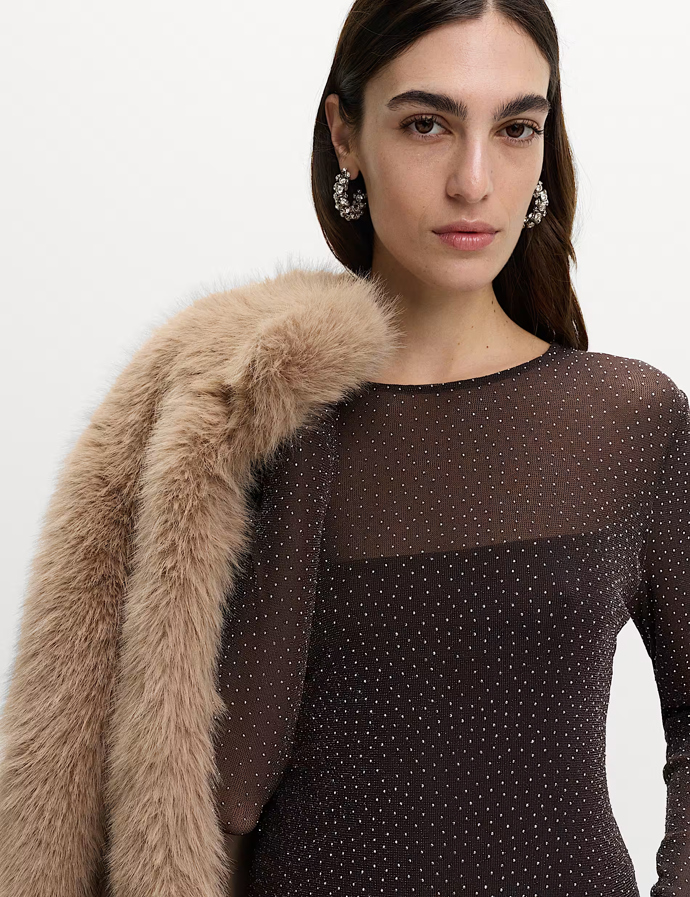 Top se zlatými detaily, Marks & Spencer, 1099 Kč
